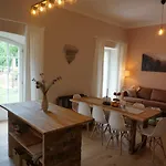 Apartment Alte Brennerei Schloss Zehista Eg Rittersporn Pirna