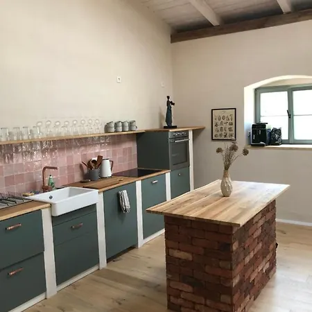 Alte Brennerei Schloss Zehista Eg Rittersporn Apartmán