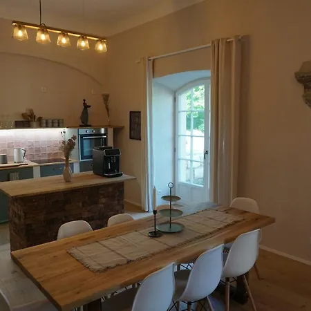 Alte Brennerei Schloss Zehista Eg Rittersporn Apartmán *