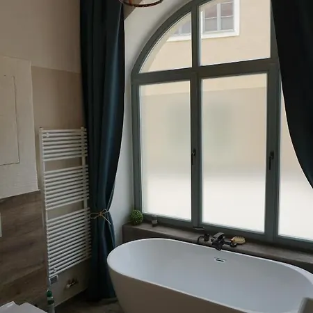 Alte Brennerei Schloss Zehista Eg Rittersporn *