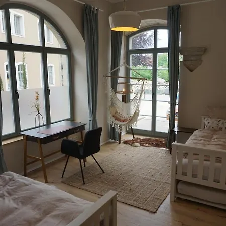 Alte Brennerei Schloss Zehista Eg Rittersporn Apartment Pirna