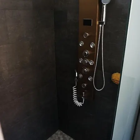 Apartment Alte Brennerei Schloss Zehista Eg Rittersporn *