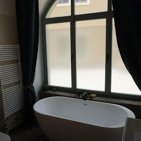 Alte Brennerei Schloss Zehista Eg Rittersporn