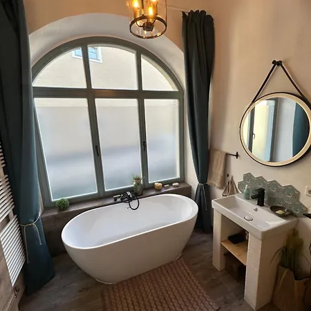 Apartmán Alte Brennerei Schloss Zehista Eg Rittersporn