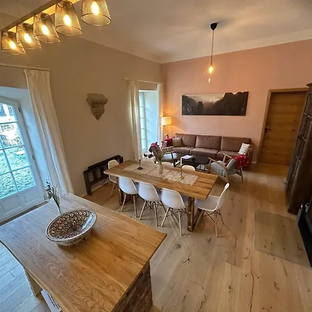 Alte Brennerei Schloss Zehista Eg Rittersporn