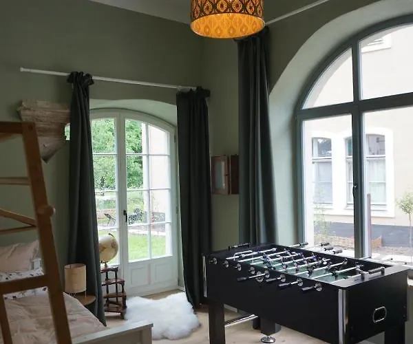 Appartement Alte Brennerei Schloss Zehista Eg Rittersporn