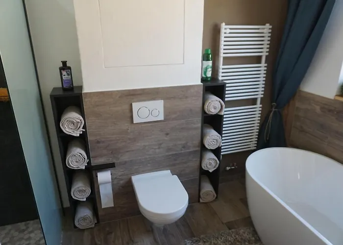 Appartement Alte Brennerei Schloss Zehista Eg Rittersporn *