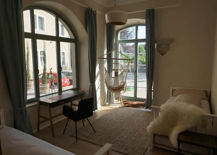 Appartement Alte Brennerei Schloss Zehista Eg Rittersporn