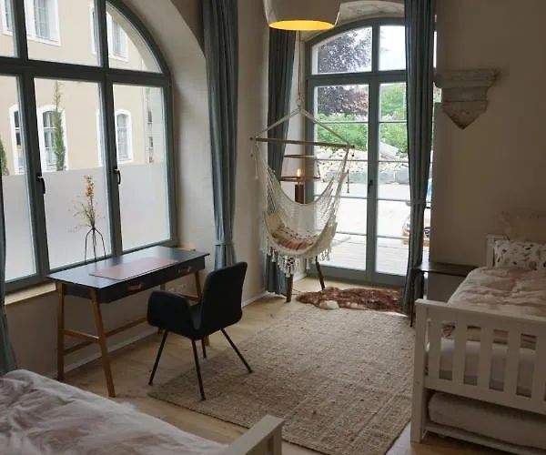 Alte Brennerei Schloss Zehista Eg Rittersporn Apartment Pirna