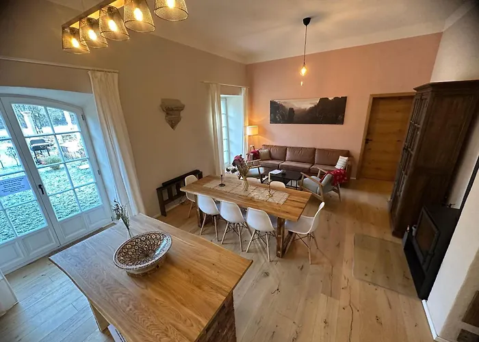 Alte Brennerei Schloss Zehista Eg Rittersporn